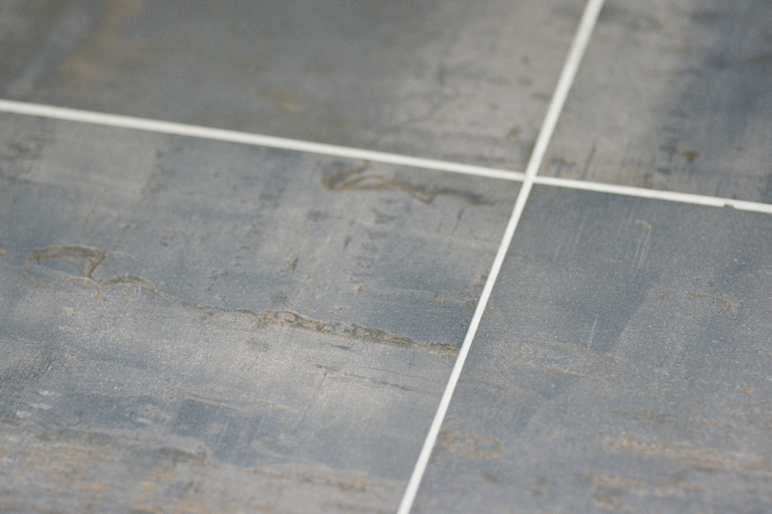 Keramik- Bodenplatten