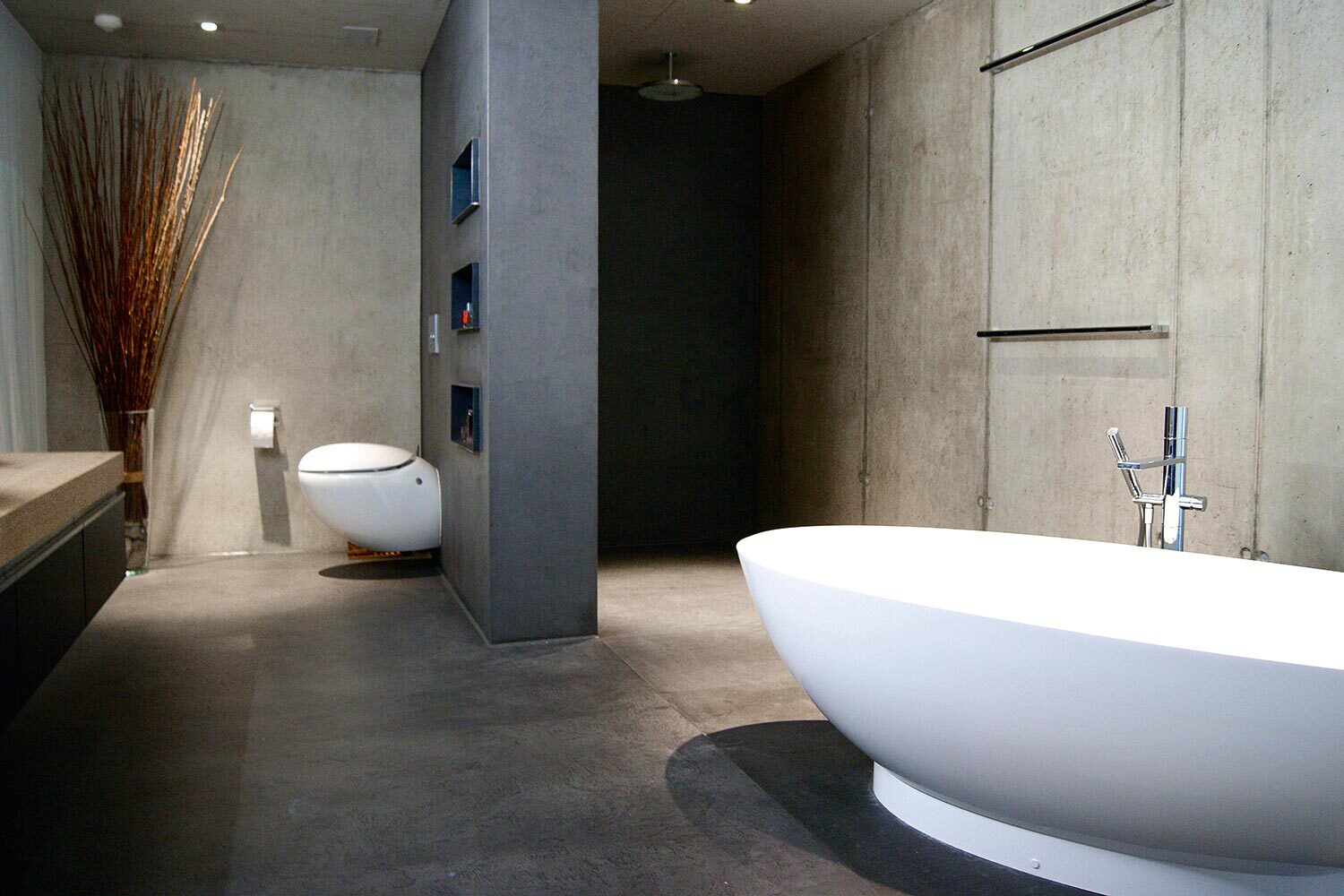 Fugenloser Boden Colorstream Mediterran im Badezimmer